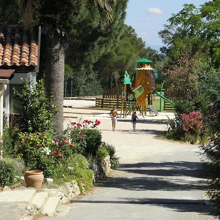 Camping Des Alberes Laroque-des-Albères エクステリア 写真
